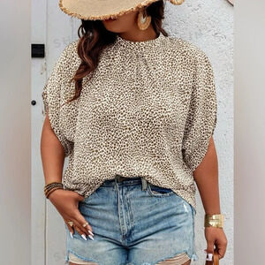 SHEIN Curve leopard print short batwing sleeve tie mockneck key hole NEW size 4X